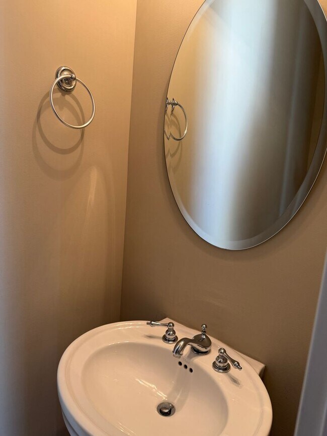 Building Photo - Lexington - Saluda River Club-Offering Self Guided Tour with RENTLY!