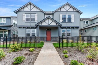Building Photo - Beautiful 4 Bed, 3 Bath Rental Home in Nor...