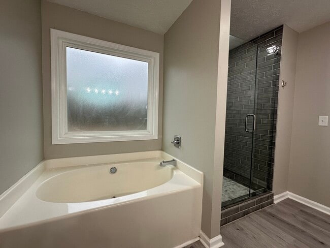 Building Photo - 306 Cattlemans Cir