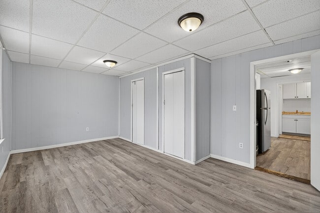 Building Photo - 84 Main St