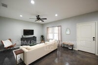 Building Photo - 14221 County Rd 452