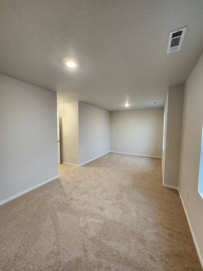 Building Photo - Experience style, comfort, and smart home technology!