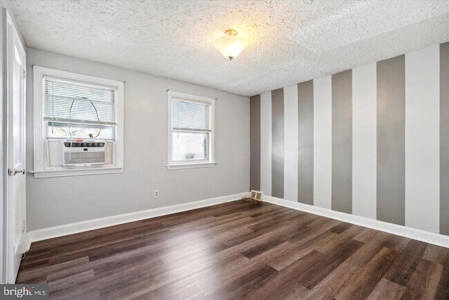 Building Photo - 620 MacDade Blvd