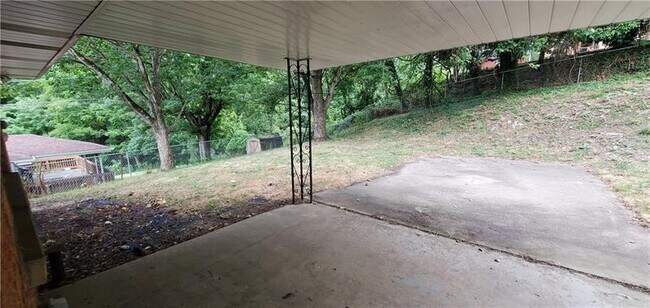 Building Photo - 419 Canyon Dr