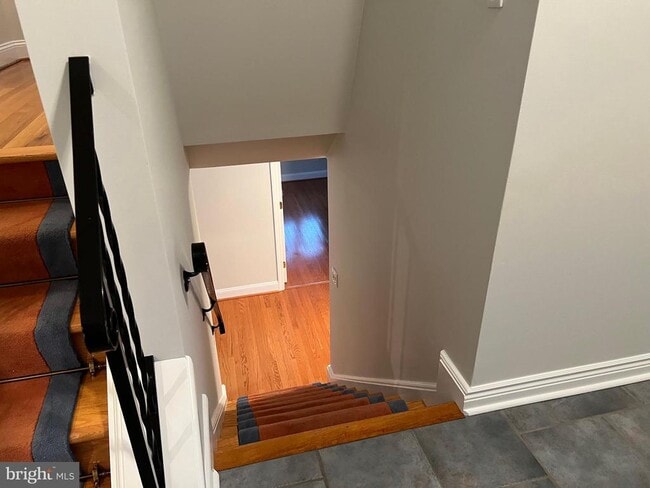 Building Photo - 6830 Pacific Ln