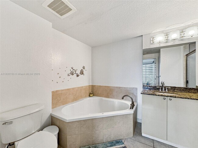 Building Photo - 1830 Radius Dr