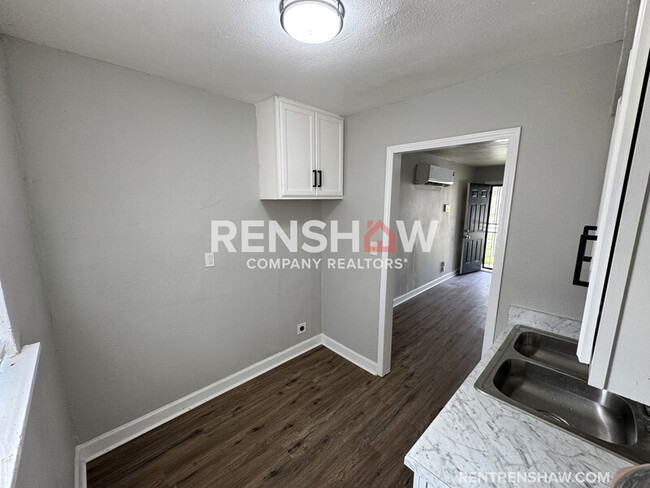 Building Photo - 285 Lucy Ave