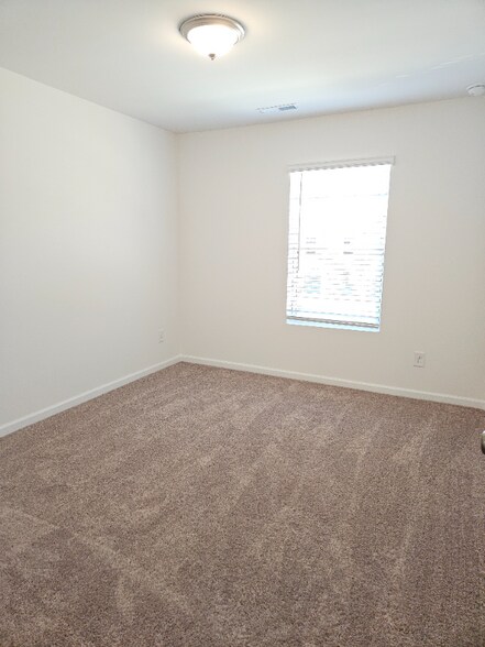 Building Photo - 3164 Lilac Grove Dr