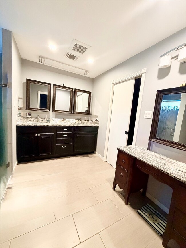 Building Photo - 9770 Tappenbeck Dr