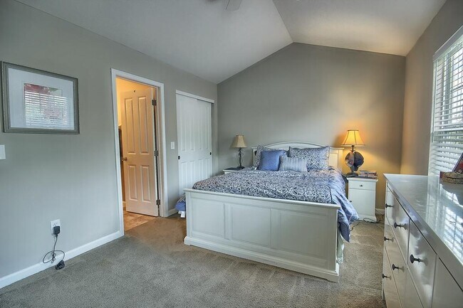 Building Photo - 7304 Cayman Ln