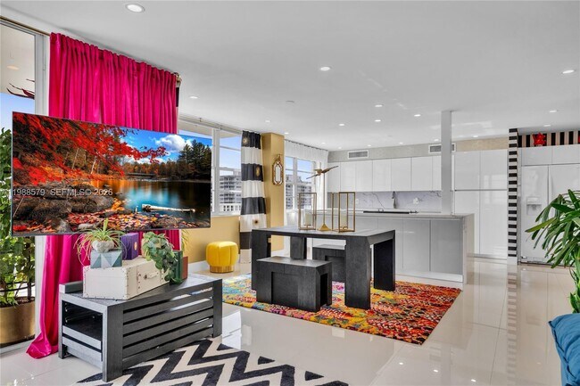 Building Photo - 2801 NE 183rd St