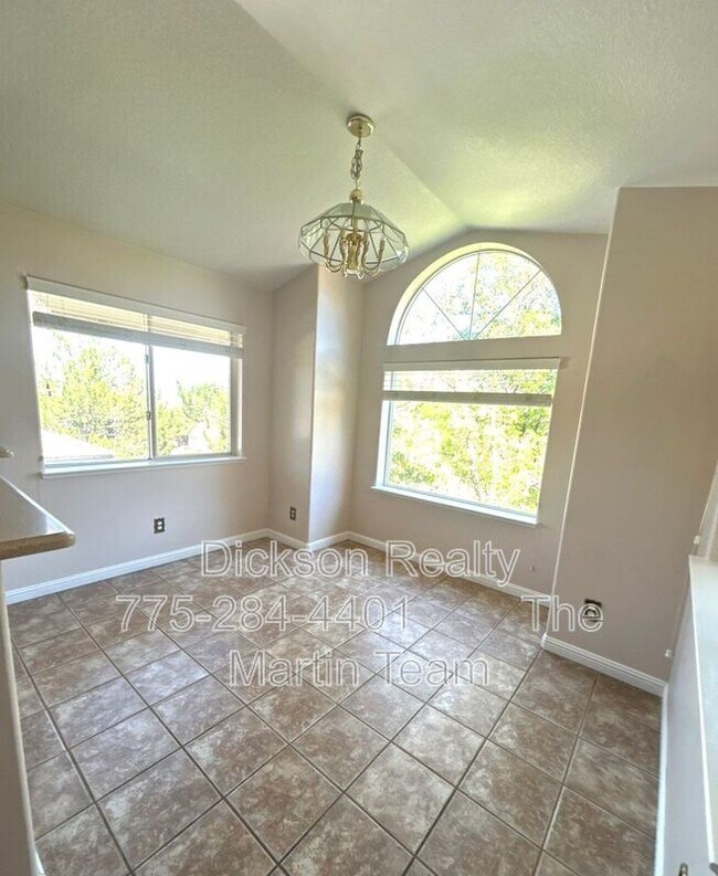 Building Photo - 3245 Marthiam Ave