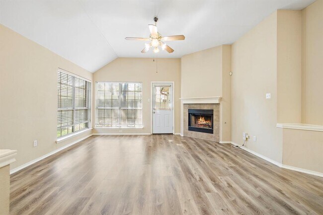 Building Photo - 3937 Kristencreek Ln