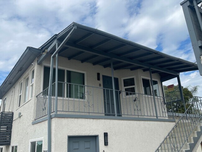 Primary Photo - Updated 1 Bedroom 1 Bathroom apartment in ...