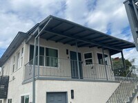 Building Photo - Updated 1 Bedroom 1 Bathroom apartment in ...