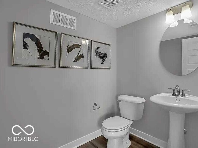 Building Photo - 13457 Carlsbad Pl