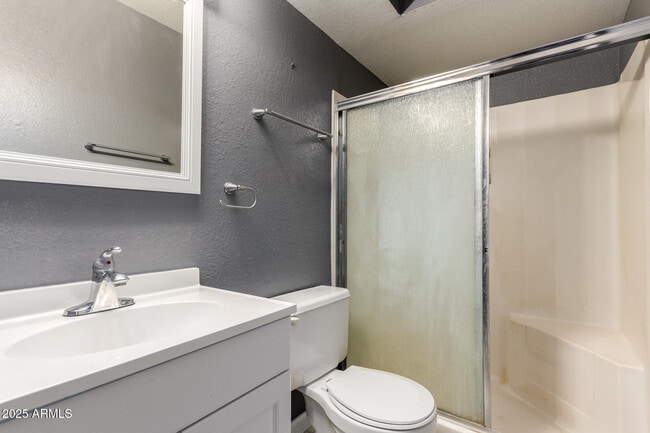 Building Photo - 286 W Palomino Dr