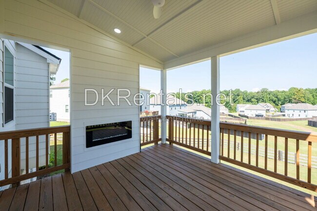 Building Photo - 7095 Evening Dew Dr