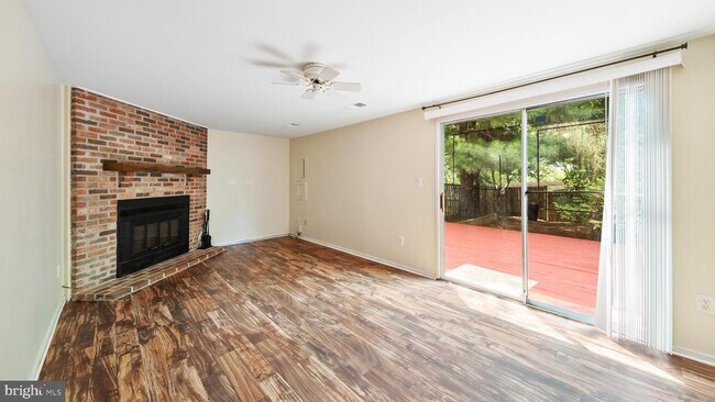 Building Photo - 7769 Hiawatha Ln