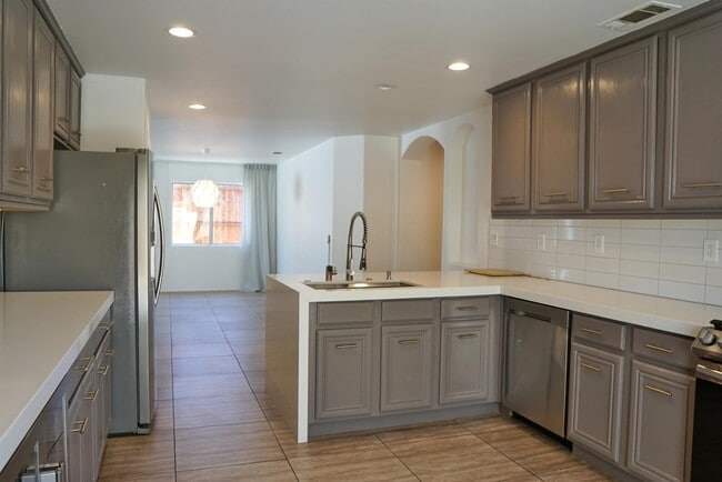 Building Photo - 51945 Avenida Madero