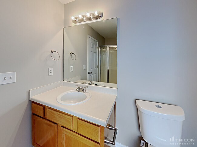 Building Photo - 385 Chadwick Cmns