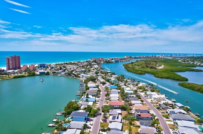 Building Photo - Waterfront 3BR/2BA Home – Walk to Beach + Boat Lift – $500 Off!