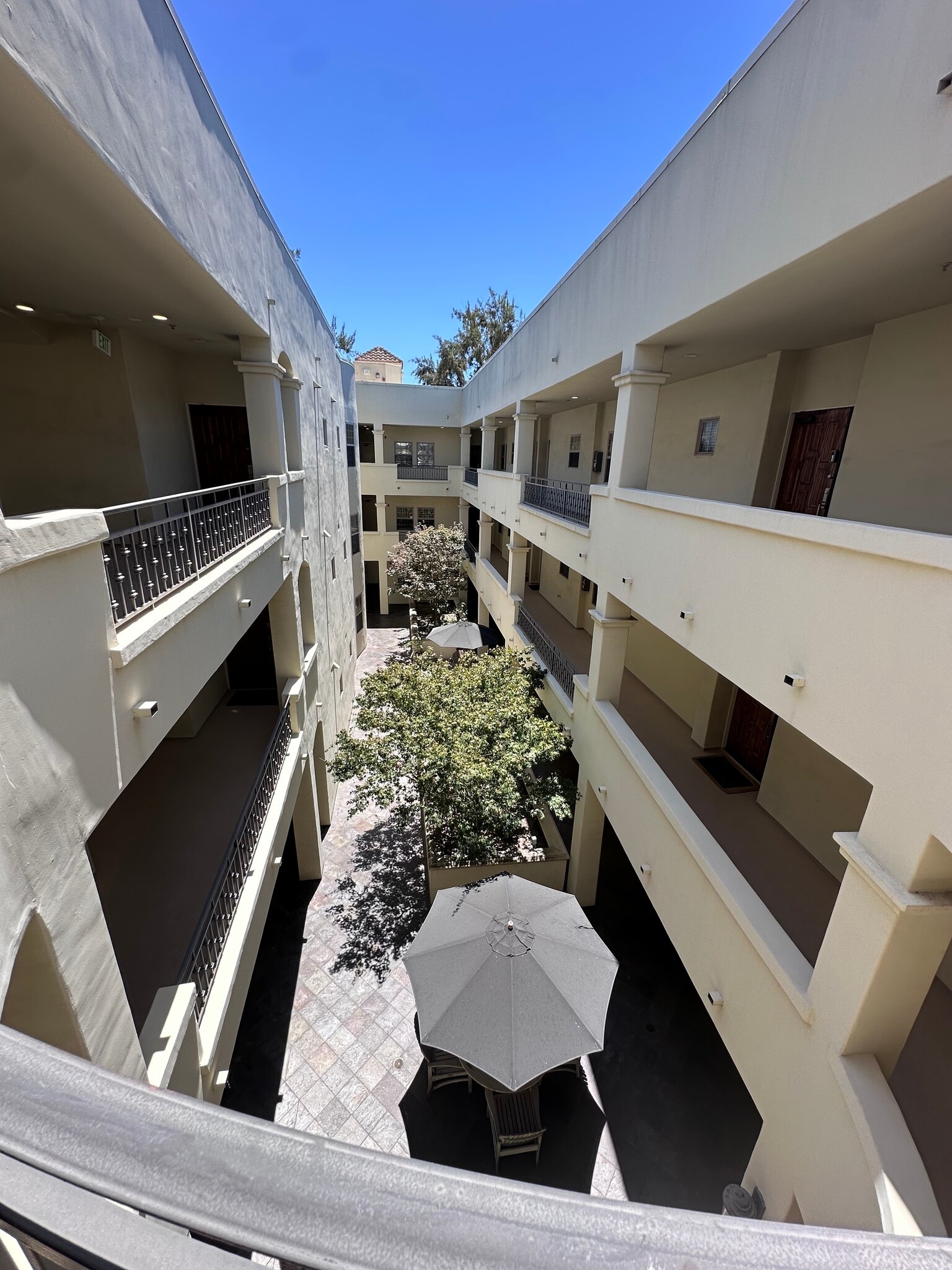 Building Photo - 4601 Coldwater Canyon Ave