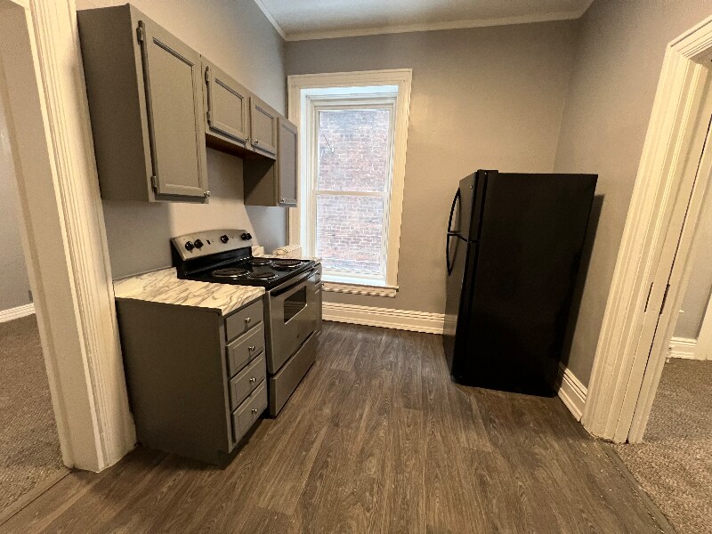 Building Photo - 176 Remsen St