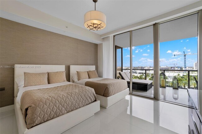 Building Photo - 9701 Collins Ave