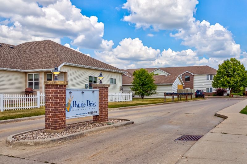 Building Photo - 1507 Prairie Dr