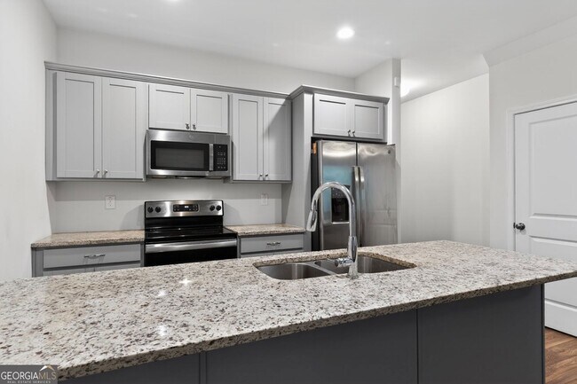 Building Photo - 3122 Meadowstone Ln SW