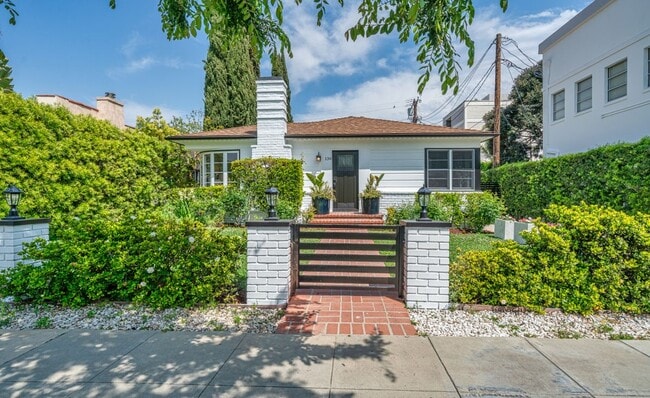 Primary Photo - 136 N Hamel Dr