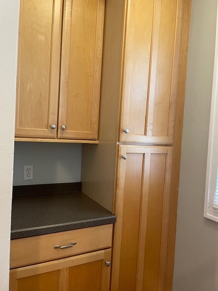 Pantry - 916 Laurel Ave