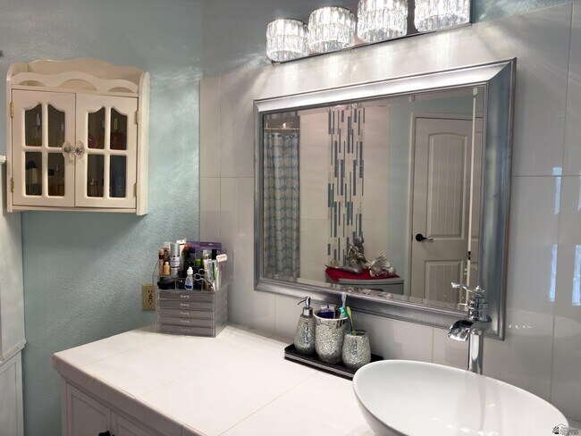 Building Photo - 13239 E 49th Dr