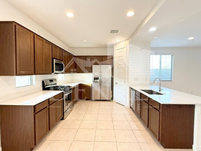 Building Photo - 11682 N 188th Dr