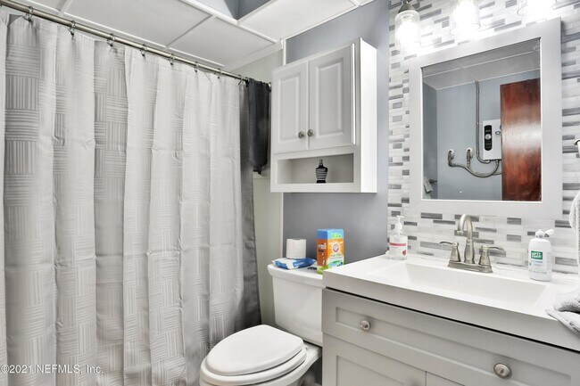 Building Photo - 11608 Dunes Way Dr N