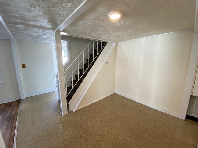 Building Photo - 46 Whiting St