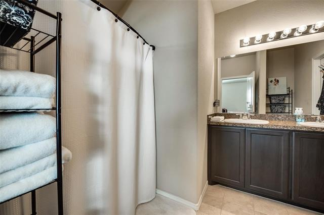 Building Photo - 649 Clearbrook St