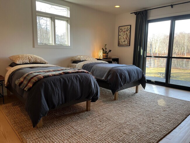 Building Photo - 296 Brick School Rd