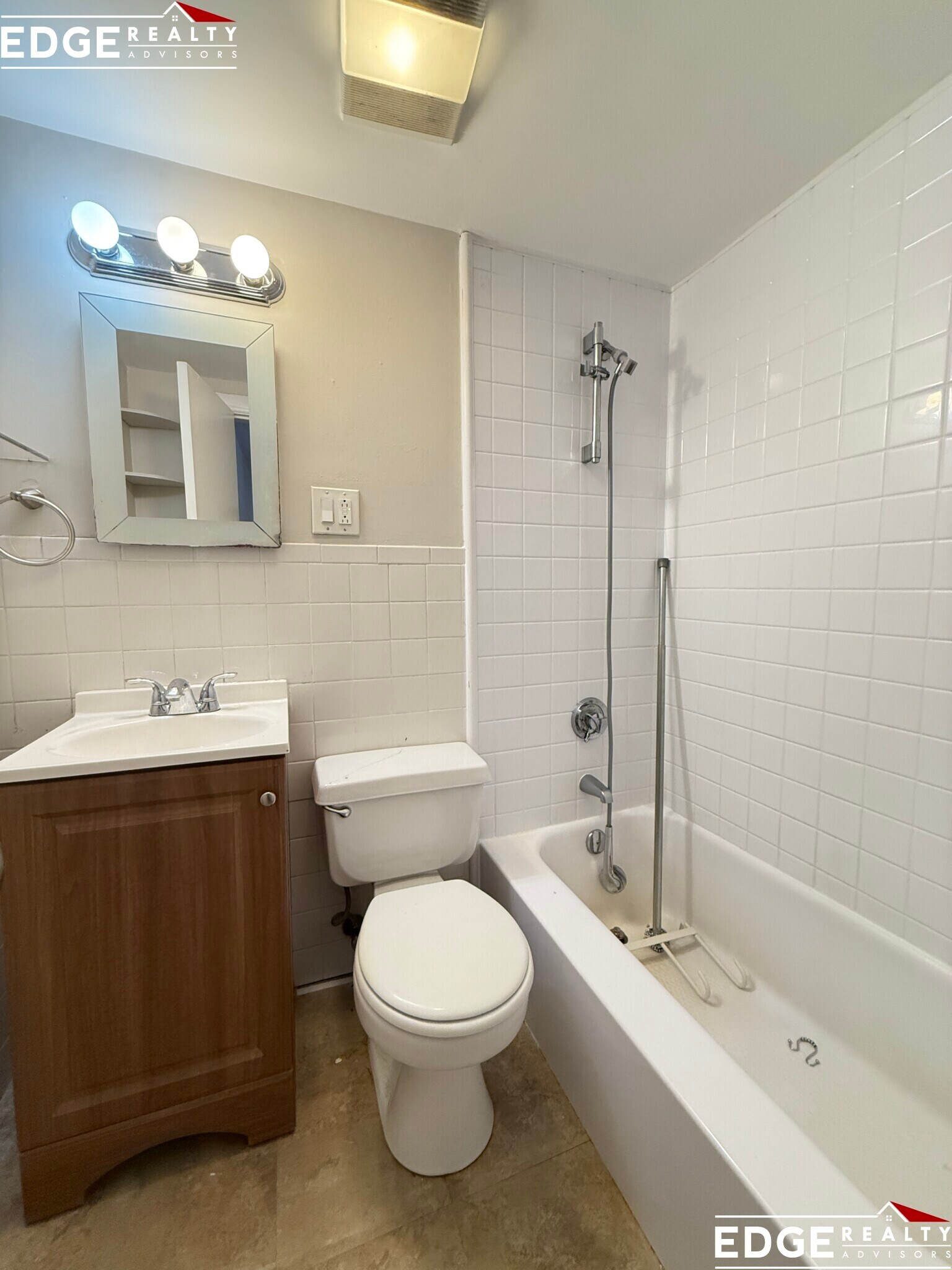 Building Photo - 110 Lanark Rd