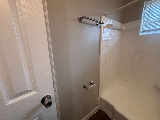 Building Photo - 2370 Hillside Ave