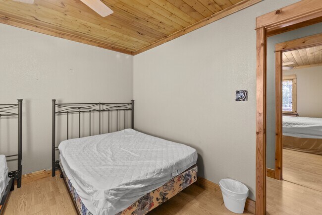 Building Photo - 307 Heath Dr