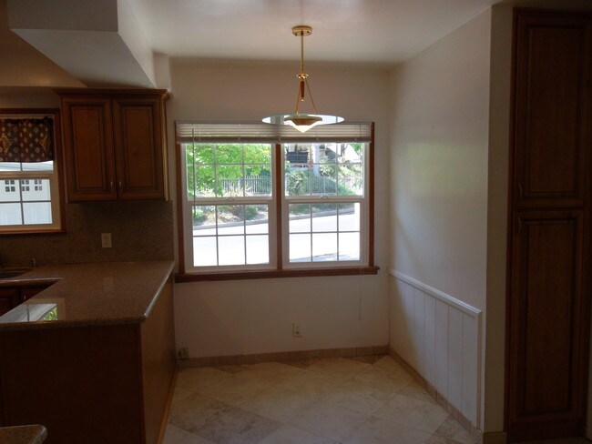 Building Photo - 3751 Stone Canyon Ave