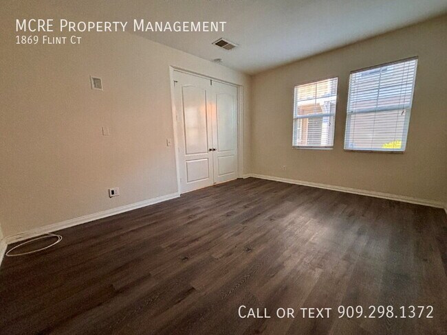 Building Photo - 1869 Flint Ct