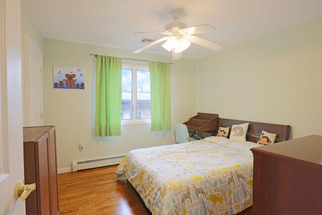 Building Photo - 443 Wilfred Terrace