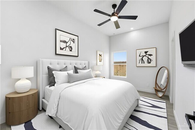 Building Photo - 14 Notre Dame Ave