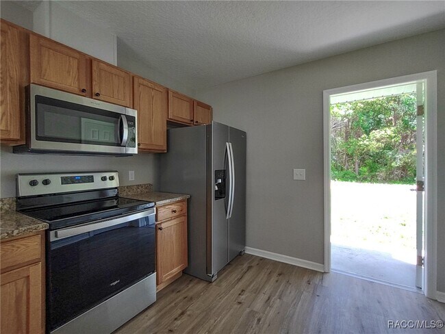 Building Photo - 3327 E Paula Ln