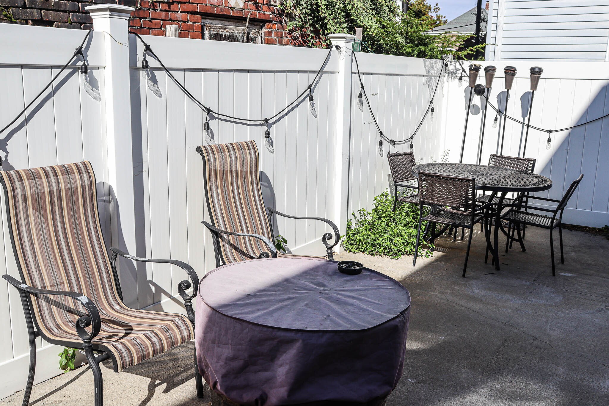 Building Photo - 36 Lancaster St