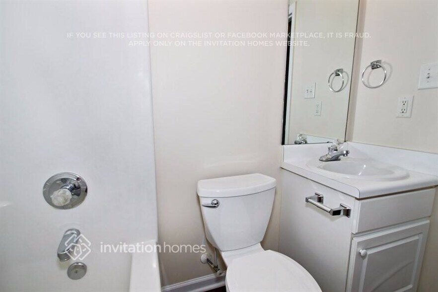 Building Photo - 1204 Moore's Creek Dr
