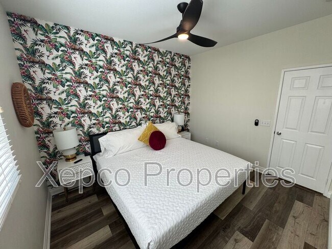Building Photo - 80746 Diamondback Trail